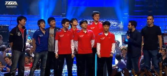 英雄联盟比赛：S10世界赛在即，TES因粉丝焦头烂额？