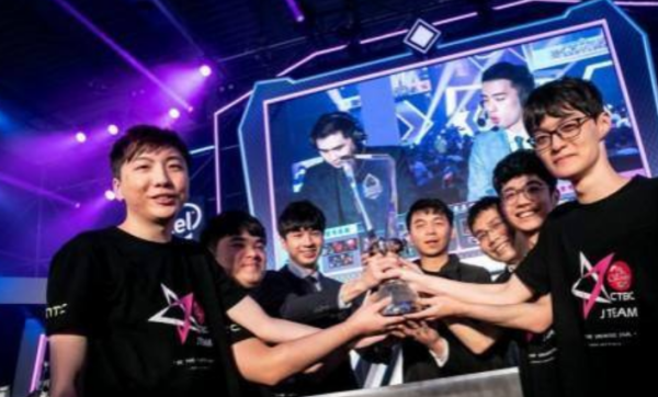Fnatic 进行阵容调整并将 bodyy 放到替补席上；