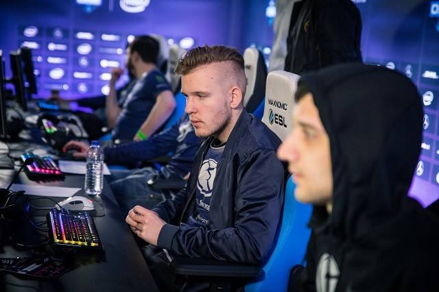 MinD_ControL：希望能和BurNIng、Pis一起组队