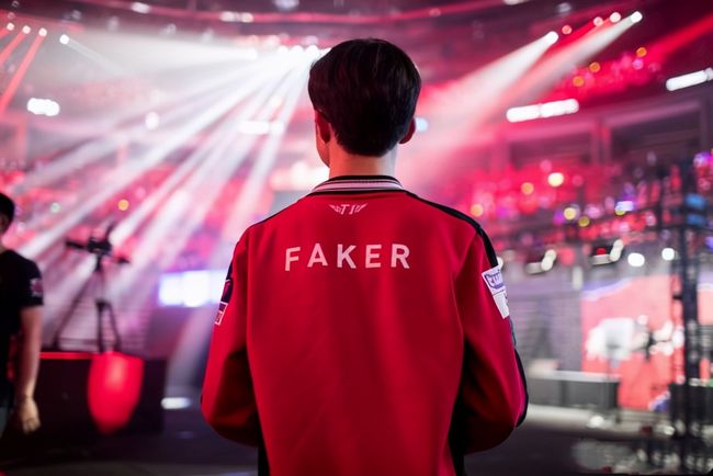 jL在ESL Pro League第20赛季赢得MVP